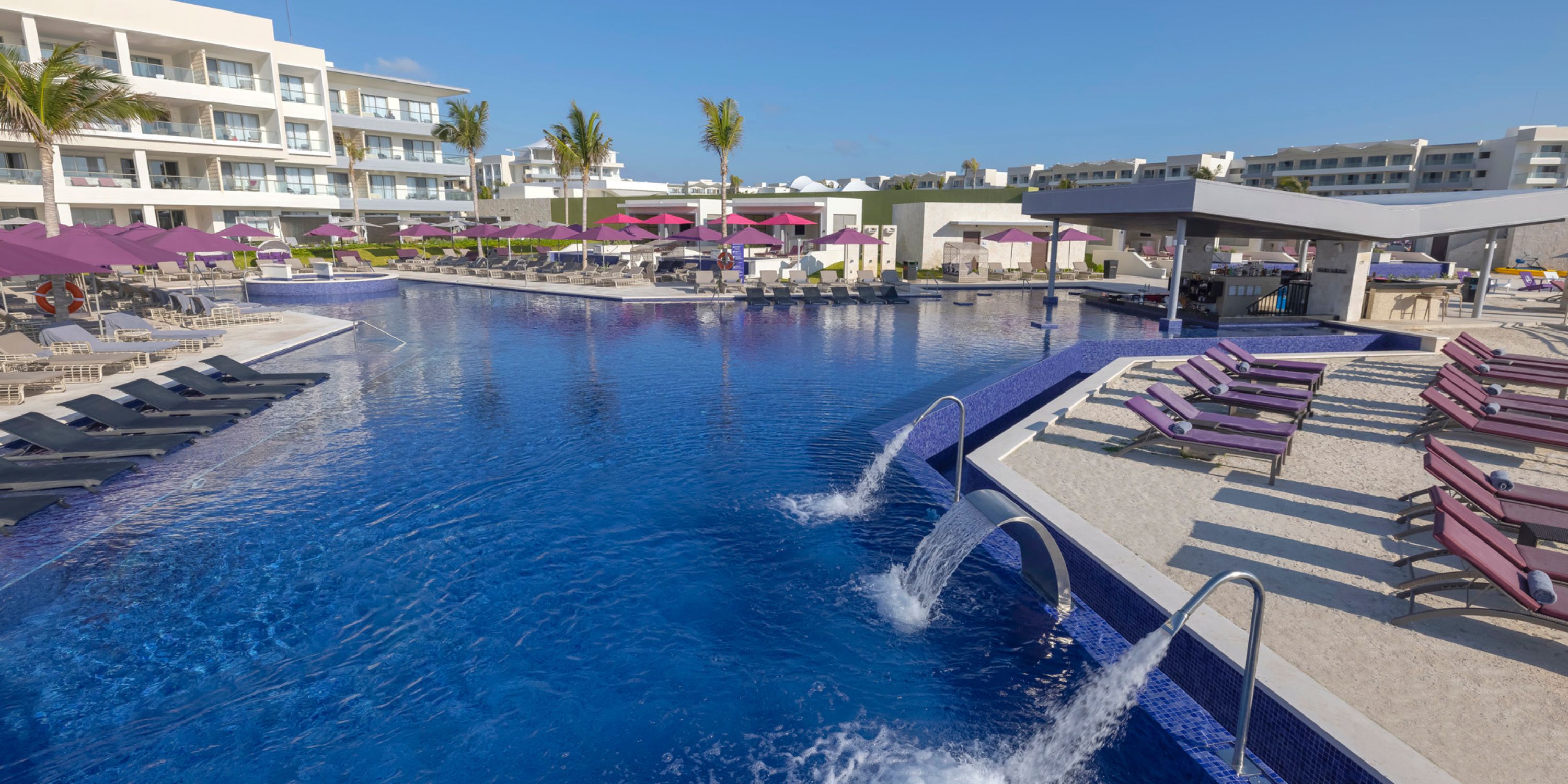 Ph Cancun Pool 1